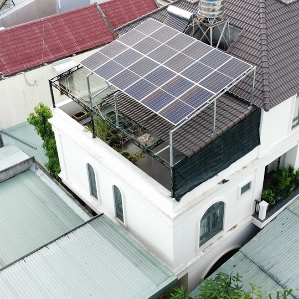 Khách hàng đã lắp pin năng lượng điện mặt trười áp mái
